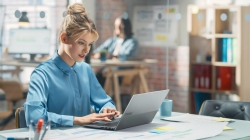 Ноутбук Lenovo ThinkBook 14-G7 14" WUXGA IPS AG, AMD R5-7535HS, 16GB, F512GB, UMA, Win11P, сірий 21MV0018RA