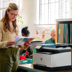 Багатофункціональний пристрій А4 кол. HP Color LaserJet Pro MFP 3303fdn 499M7A