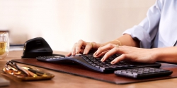 Клавіатура мембранна HP 960 BLK Ergonomic split-zone, 112key, BT, EN/UK, чорний 7E755AA