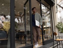 Ноутбук HP OmniBook 7 17-dc0001ua 17.3" FHD IPS Touch, Intel U7-258V, 32GB, F1TB, UMA, Win11, сріблястий C3VD5EA