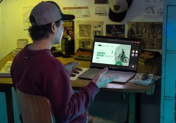 Ноутбук HP OmniBook X Flip x360 16-ar0000ua 16" 3K OLED Touch, AMD AI 7 350, 32GB, F1TB, UMA, Win11, сірий C3VE8EA