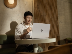 Ноутбук HP OmniBook 7 14-fs0000ua 14" WUXGA IPS AG, Intel 5-220H, 24GB, F1TB, UMA, Win11P, сріблястий C3VH7EA