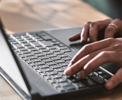 Ноутбук HP Victus 15-fa2019ua 15.6" FHD IPS AG, Intel i7-13620H, 16GB, F1TB, NVD5050-8, DOS, сірий D06GZEA