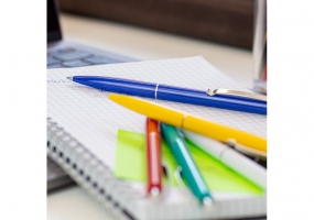 Ручка шариковая автомат. SCHNEIDER K15 0,7 мм. Корпус ассорти, пишет синим S3080