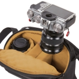 сумка CASE LOGIC VISO Small Camera Bag CVCS-102 (чорний)