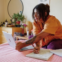 Ноутбук HP 15-fc0312ua 15.6" FHD IPS AG, AMD R5-7520U, 16GB, F512GB, UMA, DOS, сріблястий CS8A2EA